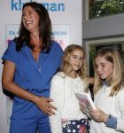 Amsterdam 20 juni 2016
Boekpresentatie Isa Hoes en Vlinder Kmaerling in het blauwe theehuis in het vondelpark.