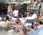 ibiza 27 juni 2016 
Stranddag van Nick en Kirsten Schilder de dag na hun trouwen bij el chirinquito.
Aanwezig oa Jan en Liza Smit Simon en Annemarie Keizer Jaap Kwakman met vriendin Aloys Buys met vriendin Jaap Reesema