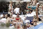 ibiza 27 juni 2016 
Stranddag van Nick en Kirsten Schilder de dag na hun trouwen bij el chirinquito.
Aanwezig oa Jan en Liza Smit Simon en Annemarie Keizer Jaap Kwakman met vriendin Aloys Buys met vriendin Jaap Reesema