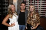 Volendam 31 augustus 2016
Presentatie 100NL in restaurant Lotje wine en dine van Jan Smit. Jan met Jenny en Monique