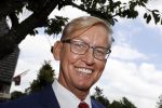 Blaricum 6 september 2016
Surprise party voor Willibrord Frequin zijn 75e verjaardag bij  Moeke Spijstra.
Zijn vriendin kinderen en kleinkinderen zijn natuurlijk aanwezig. 
Jan v d Bosch