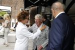 Naarden Vesting 6 september 2016
Presentatei boek DOEN van Jan des Bouvrie bij het arsenaal.
Monique en zoon Jan zijn ook aanwezig. Joop en Janine v d Ende