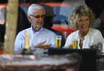 Amsterdam 23 augustus 2016
Manfred de Graaf met een vriendin op terras bij v Dam