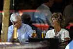 Amsterdam 23 augustus 2016
Manfred de Graaf met een vriendin op terras bij v Dam