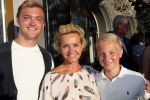 Amsterdam, 18 Augustus 2016
Premiere Hans Klok in Carre, House of Horror.
Mariska v Kolck met haar kinderen Christopher en Vincent