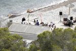 Ibiza 26 juni 2016
Nick en Kirsten Schilder trouwen op het strand van es Cubells. De vaderr van Kirsten trouwt ze en Ruben Nicolai doet zijn act als Duitse zanger.