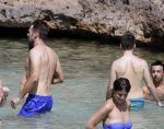 ibiza 27 juni 2016 
Stranddag van Nick en Kirsten Schilder de dag na hun trouwen bij el chirinquito.
Aanwezig oa Jan en Liza Smit Simon en Annemarie Keizer Jaap Kwakman met vriendin Aloys Buys met vriendin Jaap Reesema