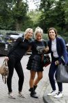 Amsterdam 12 augustus 2016
Nikkie Plessen gaat op de foto met twee dames in amsterdam . Selfie