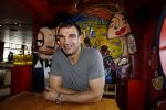 Amsterdam 25 augustus 2016
Peter Aerts met zijn vrouw Esther bij the harbour club cafe tijdens interview met Annette de Vries via Hollywood Productions