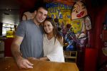 Amsterdam 25 augustus 2016
Peter Aerts met zijn vrouw Esther bij the harbour club cafe tijdens interview met Annette de Vries via Hollywood Productions