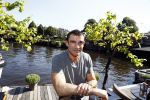 Amsterdam 25 augustus 2016
Peter Aerts met zijn vrouw Esther bij the harbour club cafe tijdens interview met Annette de Vries via Hollywood Productions
