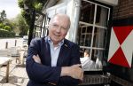 Blaricum 6 september 2016
Surprise party voor Willibrord Frequin zijn 75e verjaardag bij  Moeke Spijstra.
Zijn vriendin kinderen en kleinkinderen zijn natuurlijk aanwezig. Ronnie Tober en Jan Jochems