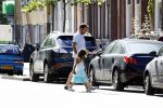 Amsterdam 23 augustus 2016 
Ruben Nicolai met zijn dochter op straat