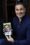Amsterdam 10 augustus 2016
Ruud Gullit samen met zijn dochter Joelle op terras. Ruud bekijkt samen met haar zijn nieuwe boek.