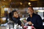Amsterdam 10 augustus 2016
Ruud Gullit samen met zijn dochter Joelle op terras. Ruud bekijkt samen met haar zijn nieuwe boek.