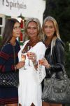 Soest 1 september 2016
Frank en Sandra Masmeijer vieren hun trouwdag met dochters Charlotte en Michelle en schoonzoon bij restaurant t Spiehuis.
