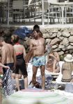 ibiza 27 juni 2016 
Stranddag van Nick en Kirsten Schilder de dag na hun trouwen bij el chirinquito.
Aanwezig oa Jan en Liza Smit Simon en Annemarie Keizer Jaap Kwakman met vriendin Aloys Buys met vriendin Jaap Reesema