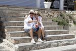 ibiza 27 juni 2016
Sonja Bakker met man Jan Reus en zoon Bram bij cala Bassa. Ze rijden in een VW kever cabrio.