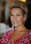 Volendam 31 augustus 2016
Presentatie 100NL in restaurant Lotje wine en dine van Jan Smit. Tanja Jess en Charly Luske