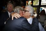 Blaricum 6 september 2016
Surprise party voor Willibrord Frequin zijn 75e verjaardag bij  Moeke Spijstra.
Zijn vriendin kinderen en kleinkinderen zijn natuurlijk aanwezig. Tony Tetro