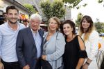 Blaricum 6 september 2016
Surprise party voor Willibrord Frequin zijn 75e verjaardag bij  Moeke Spijstra.
Zijn vriendin kinderen en kleinkinderen zijn natuurlijk aanwezig.