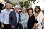 Blaricum 6 september 2016
Surprise party voor Willibrord Frequin zijn 75e verjaardag bij  Moeke Spijstra.
Zijn vriendin kinderen en kleinkinderen zijn natuurlijk aanwezig.