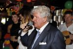 Blaricum 6 september 2016
Surprise party voor Willibrord Frequin zijn 75e verjaardag bij  Moeke Spijstra.
Zijn vriendin kinderen en kleinkinderen zijn natuurlijk aanwezig.