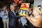 Blaricum 6 september 2016
Surprise party voor Willibrord Frequin zijn 75e verjaardag bij  Moeke Spijstra.
Zijn vriendin kinderen en kleinkinderen zijn natuurlijk aanwezig. Viola Holt