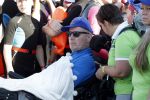 Amsterdam 3 september 2017  
ALS Cityswim in de amsterdamse grachten. Johnny de Mol jr en Rick Brandsteder zemmen met Ralph en Carlijn de Vies en hun kinderen  zoon Daniel en  hun dochter