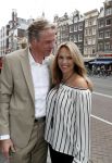 Amsterdam 11 juni 2017
Opening expositie Andy Warhol in Beurs v Berlage. Het is een initiatief van Lex Harding.
Adam Curry met zijn vriendin Tina Snider en Christina Curry met vriendin Shenta Ignacio