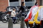 Amsterdam 20 september 2017 
Amanda Balk met haar dochtertje Vegas in amsterdam