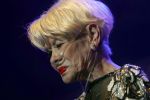 Weert, 26 Augustus 2017
Anneke Gronloh in rolstoel en tijdens optreden tgv 100e verjaardag Johnny Hoes