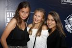 Apeldoorn 2 september 2017
Premiere Spaak in Omnisport . De hoofdrollen worden oa gespeeld door Tim Douwsma Aart Staartjes en Saskia Elise. Steven de Jong is de producent
Annemiek de Jong (dochter Steven de Jong) met vriendinnen