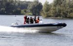 Eiland van Maurik 4 september 2017
Groepsfoto met Nicolette Kluijver en Dennis Weening met Marieke Elsinga, Anouk Hoogendijk, Roeland Fernhout, Niels Gomperts, Carolina Dijkhuizen, Henk Poort, Joelle Witschge, Richard Witschge, Shelly Sterk, Soundos El Ahmadi, Danny Froger, Kaj Gorgels, Nicole Buch en Brace. tijdens de persviewing van Expeditie Robinson 2017 op het Eiland van Maurik