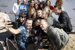 Eiland van Maurik 4 september 2017
Groepsfoto met Nicolette Kluijver en Dennis Weening met Marieke Elsinga, Anouk Hoogendijk, Roeland Fernhout, Niels Gomperts, Carolina Dijkhuizen, Henk Poort, Joelle Witschge, Richard Witschge, Shelly Sterk, Soundos El Ahmadi, Danny Froger, Kaj Gorgels, Nicole Buch en Brace. tijdens de persviewing van Expeditie Robinson 2017 op het Eiland van Maurik