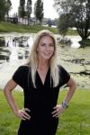 Eiland van Maurik 4 september 2017
Groepsfoto met Nicolette Kluijver en Dennis Weening met Marieke Elsinga, Anouk Hoogendijk, Roeland Fernhout, Niels Gomperts, Carolina Dijkhuizen, Henk Poort, Joelle Witschge, Richard Witschge, Shelly Sterk, Soundos El Ahmadi, Danny Froger, Kaj Gorgels, Nicole Buch en Brace. tijdens de persviewing van Expeditie Robinson 2017 op het Eiland van Maurik