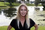 Eiland van Maurik 4 september 2017
Groepsfoto met Nicolette Kluijver en Dennis Weening met Marieke Elsinga, Anouk Hoogendijk, Roeland Fernhout, Niels Gomperts, Carolina Dijkhuizen, Henk Poort, Joelle Witschge, Richard Witschge, Shelly Sterk, Soundos El Ahmadi, Danny Froger, Kaj Gorgels, Nicole Buch en Brace. tijdens de persviewing van Expeditie Robinson 2017 op het Eiland van Maurik