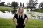 Eiland van Maurik 4 september 2017
Groepsfoto met Nicolette Kluijver en Dennis Weening met Marieke Elsinga, Anouk Hoogendijk, Roeland Fernhout, Niels Gomperts, Carolina Dijkhuizen, Henk Poort, Joelle Witschge, Richard Witschge, Shelly Sterk, Soundos El Ahmadi, Danny Froger, Kaj Gorgels, Nicole Buch en Brace. tijdens de persviewing van Expeditie Robinson 2017 op het Eiland van Maurik