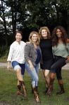 t Harde 5 september 2017
Presentatie cast Opvliegers. Antje Monteiro, Anouk van Nes, Joanne Telesford, Sandra Mattie,
Producent is  Rick Engelkes