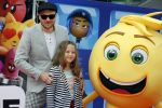 Amsterdam 2 augustus 2017  
Premiere emoji de film in pathe arena. Arjen Lubach met kinderen van zijn vriendin