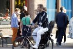 Leiden 2 juli 2017 
Jochem Myjer en zijn vriendin Marloes Novan vieren de 40e verjaardag van Jochem met familie en vrienden. Armin v Buuren met zijn vrouw Erika