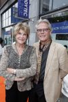 Amsterdam 15 juli 2017
Frits Huffnagel viert zijn 50e verjaardag. Astrid Engels met partner