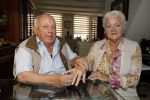 Vlaardingen 17 juli 2017
Bas v Toor vraagt zijn vrouw Coby opnieuw ten huwelijk met een grote ring