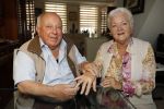Vlaardingen 17 juli 2017
Bas v Toor vraagt zijn vrouw Coby opnieuw ten huwelijk met een grote ring