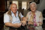 Vlaardingen 17 juli 2017
Bas v Toor vraagt zijn vrouw Coby opnieuw ten huwelijk met een grote ring