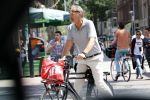 Amsterdam 10 juli 2017
Bert Kuizinga op de fiets in Amsterdam
