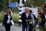Leiden 2 juli 2017 
Jochem Myjer en zijn vriendin Marloes Novan vieren de 40e verjaardag van Jochem met familie en vrienden. Bert Visscher met vrouw