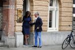 Amsterdam 2 augustus 2017
Bram Moszkowicz en zijn vriendin Nienke Hoogervorst verlaten haar kantoor.