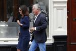 Amsterdam 2 augustus 2017
Bram Moszkowicz en zijn vriendin Nienke Hoogervorst verlaten haar kantoor.