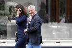 Amsterdam 2 augustus 2017
Bram Moszkowicz en zijn vriendin Nienke Hoogervorst verlaten haar kantoor.